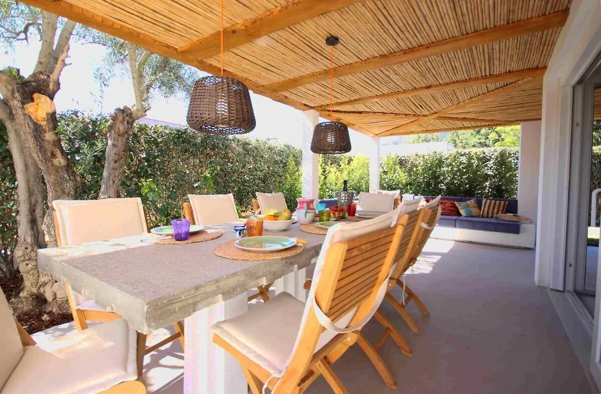 Villa Maria Cristina, Modern Villa Near Beach Oasi dei Due Mari